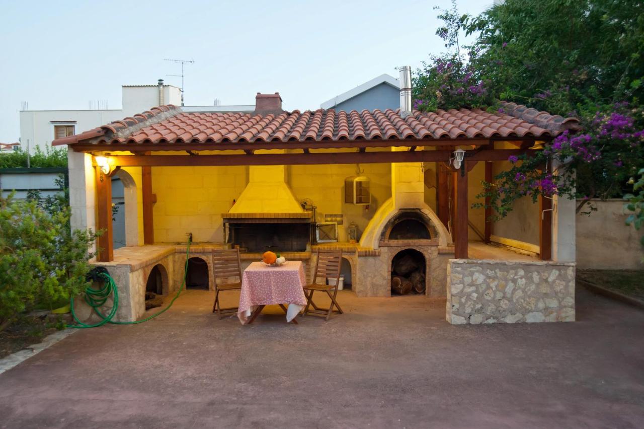 Villa Elli 2 Beach-Front Villa With Garden Itea Esterno foto
